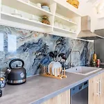 Kyklamino - Sea View, Quietly Defined Apartment
