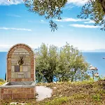 Kyklamino - Sea View, Quietly Defined *