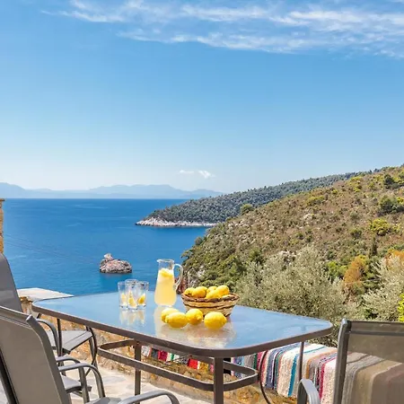 Kyklamino - Sea View, Quietly Defined