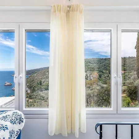 Kyklamino - Sea View, Quietly Defined * Stafylos