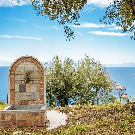 Kyklamino - Sea View, Quietly Defined *