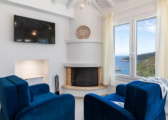 Kyklamino - Sea View, Quietly Defined